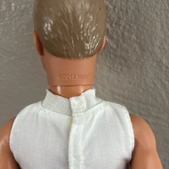 Barbie 2012 Mattel Ken Groom Doll Pink Bow tie - Picture 8 of 12